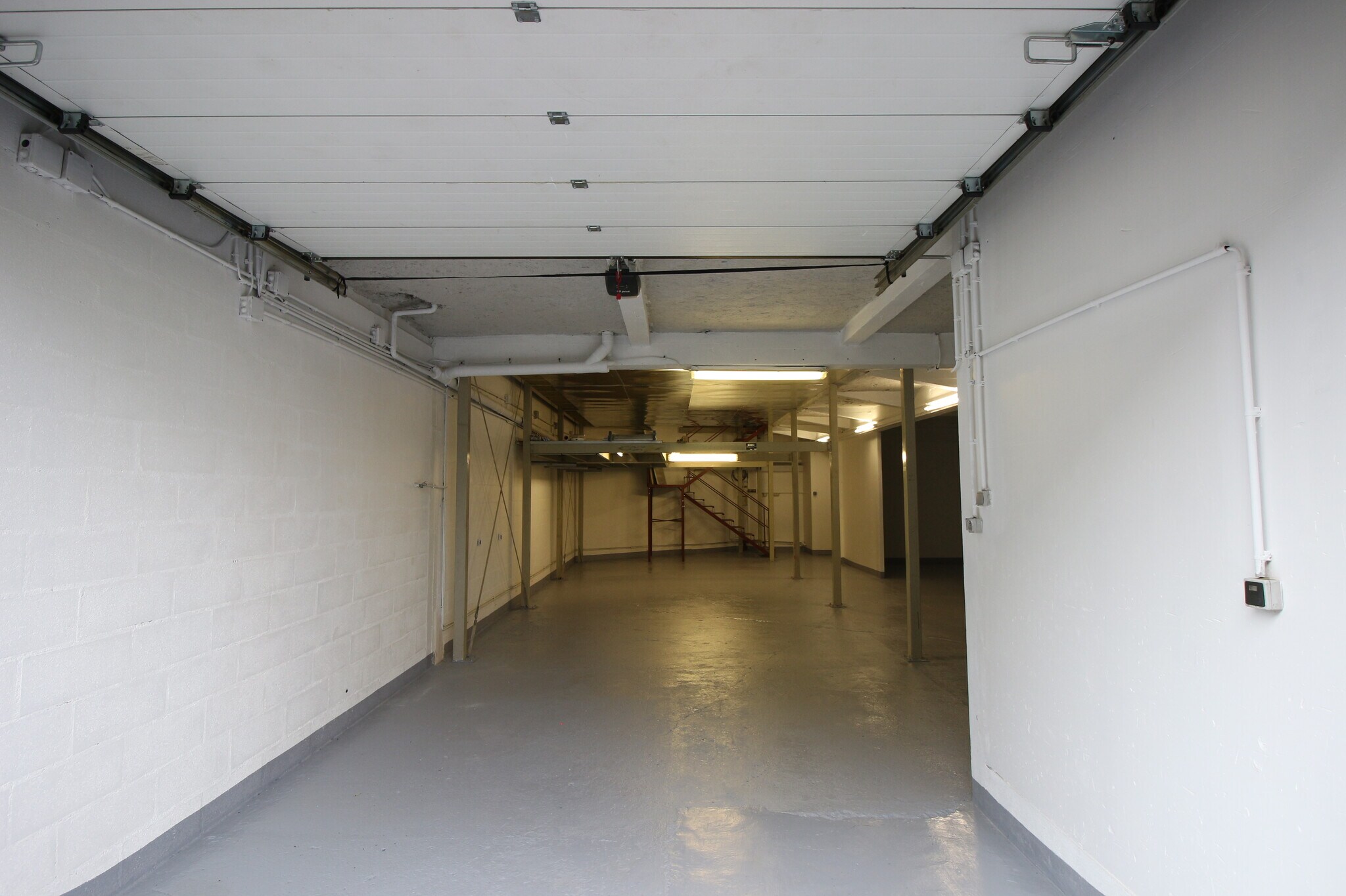 Industrial in Champigny-sur-Marne for lease Primary Photo- Image 1 of 5