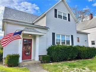 Plus de détails pour 171 Broad St, Conneaut, OH - Bureau à vendre