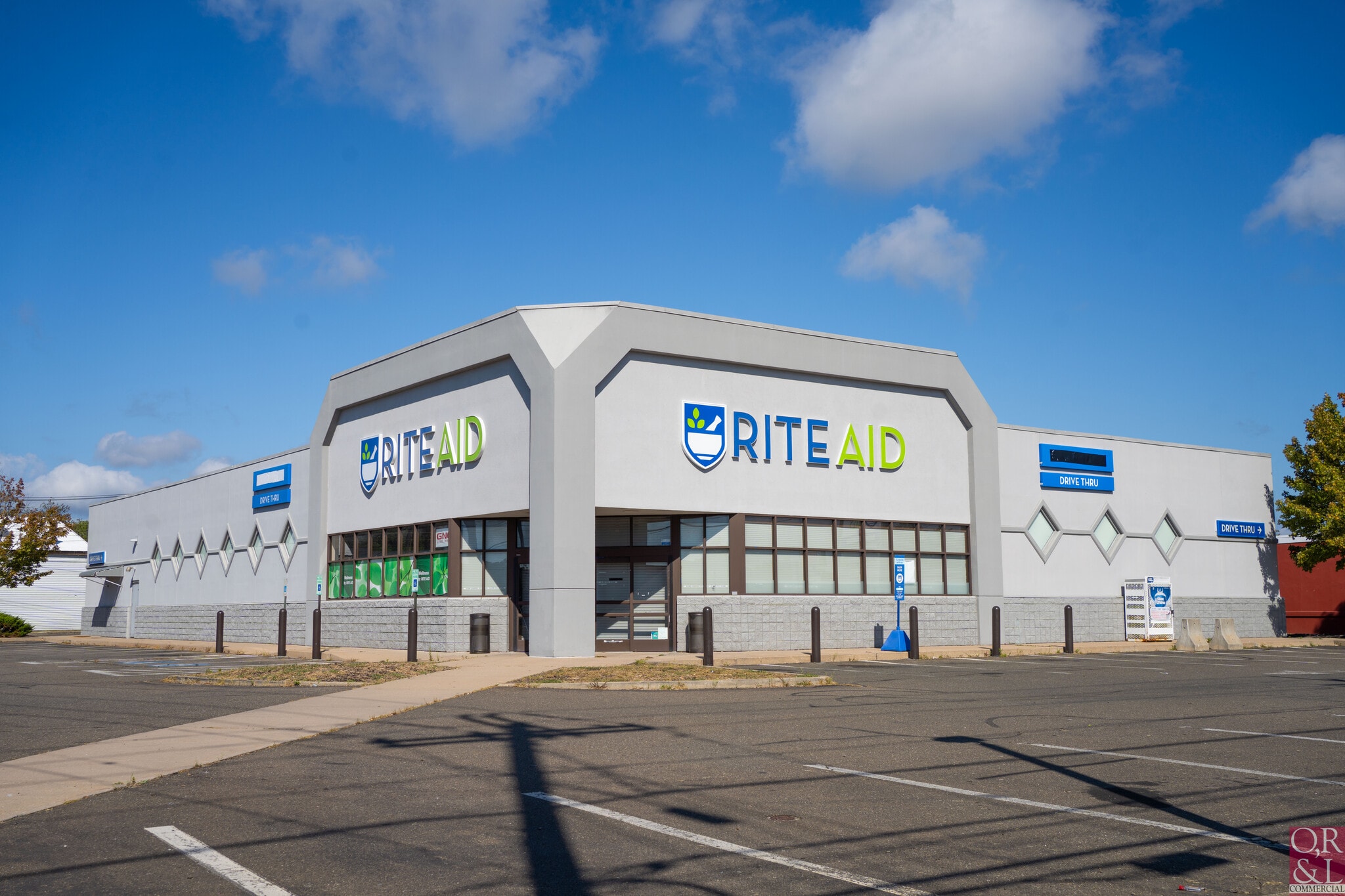 10 Hemingway Ave, East Haven, CT for sale Interior Photo- Image 1 of 16