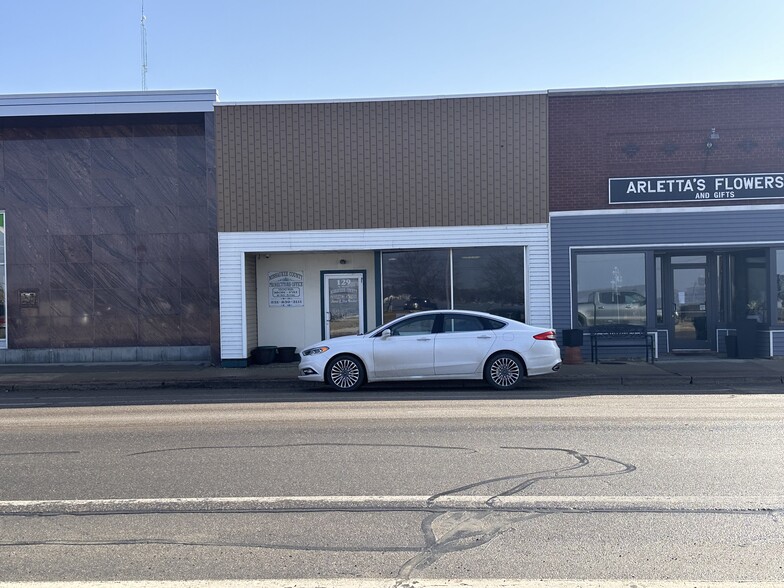 129 Main St, Lake City, MI for lease - Building Photo - Image 1 of 18