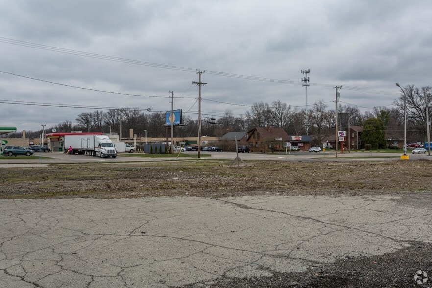 2533 Belmont Ave, Youngstown, OH for lease - Primary Photo - Image 1 of 3