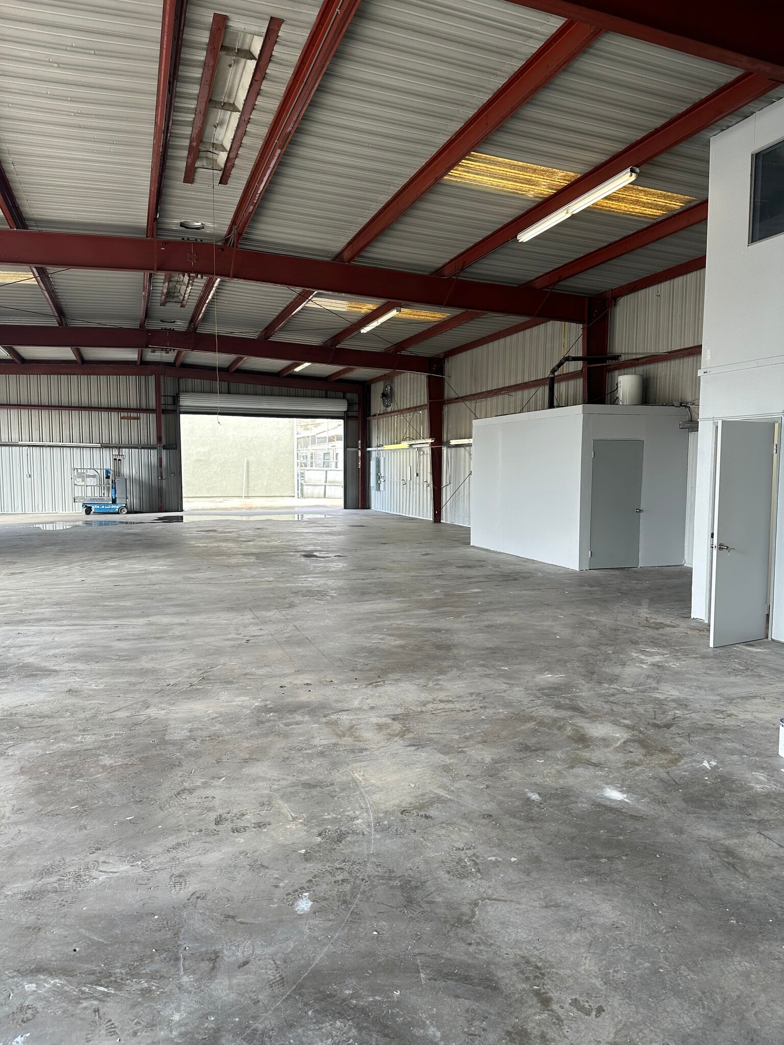 11440 N Woodside Ave, Santee, CA for lease Building Photo- Image 1 of 5