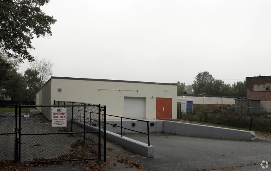 675 W Shore Rd, Warwick, RI for lease - Building Photo - Image 2 of 20