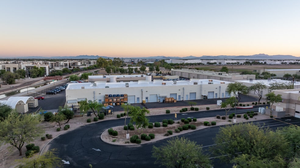 2330 S Airport Blvd, Chandler, AZ for sale - Building Photo - Image 2 of 6