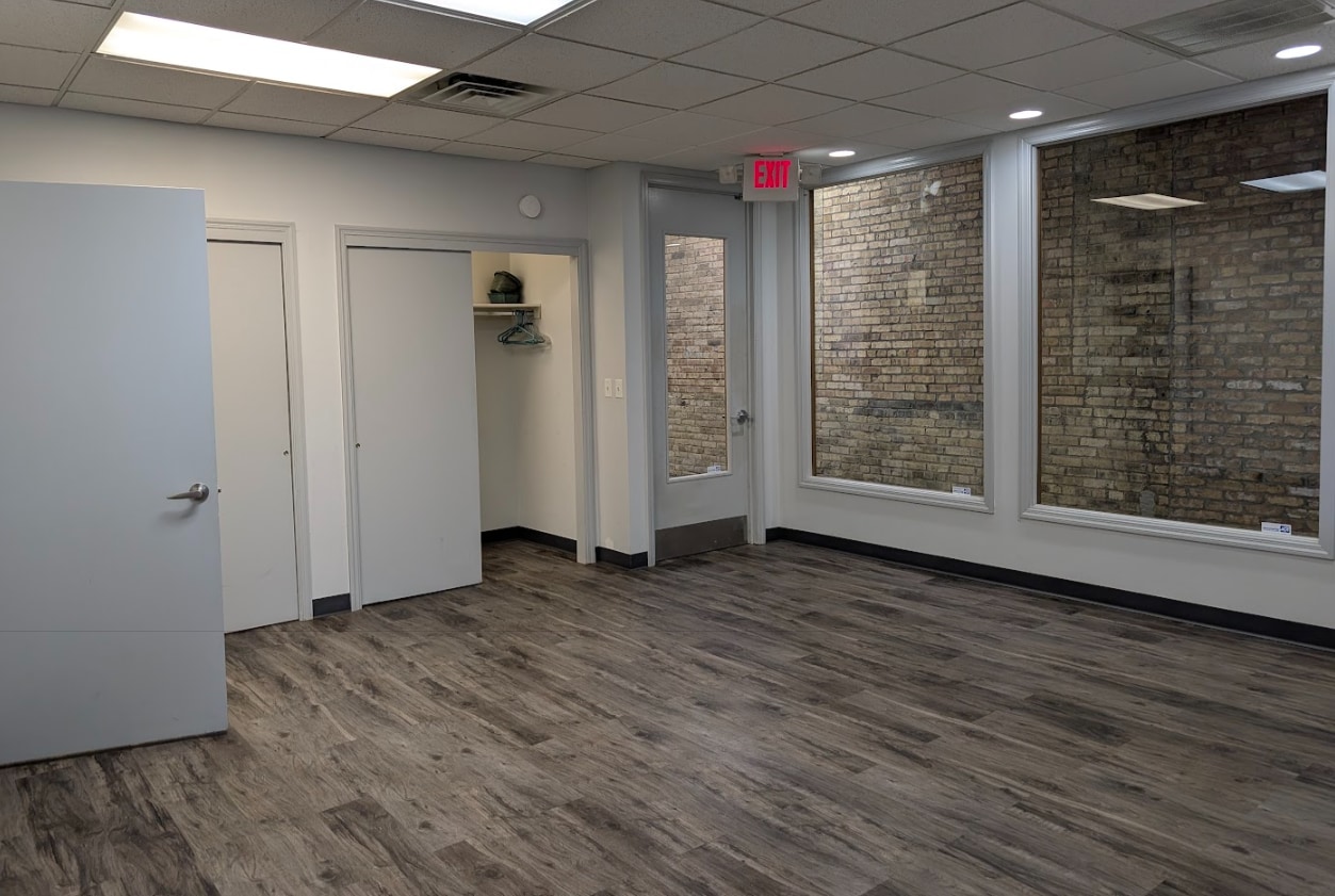 1549 S 38th St, Milwaukee, WI à louer Photo intérieure- Image 1 de 4