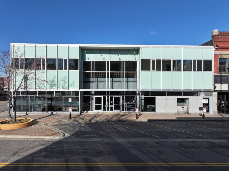 717 W St Germain St, Saint Cloud, MN à louer - Photo du bâtiment - Image 1 de 75