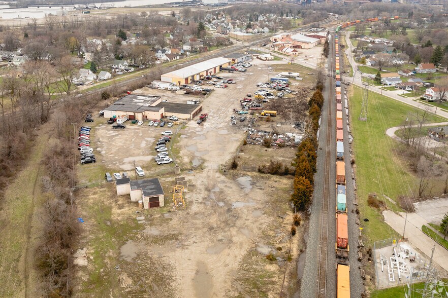755 N Wheeling St, Toledo, OH à louer - Photo du bâtiment - Image 2 de 8