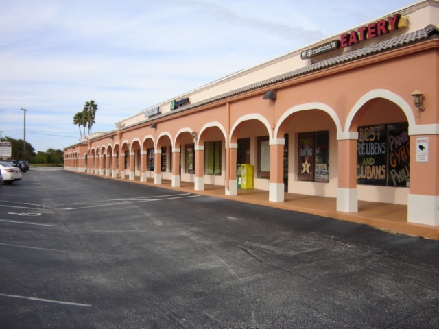 2741-2761 S Ridgewood Ave, Daytona Beach, FL for lease Primary Photo- Image 1 of 9
