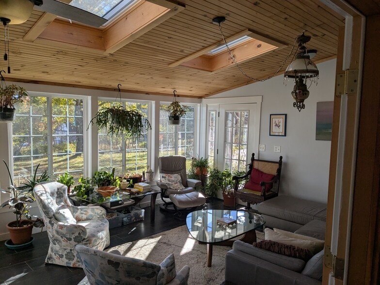 4 Miltimore Rd, Antrim, NH for sale - Interior Photo - Image 2 of 3