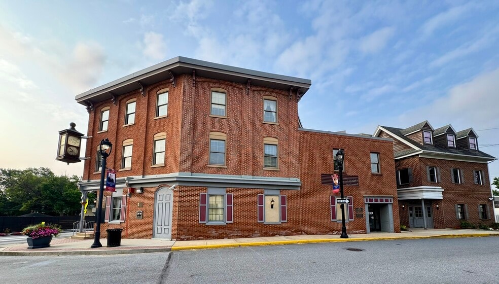 24 S 3rd St, Oxford, PA for lease - Building Photo - Image 3 of 12