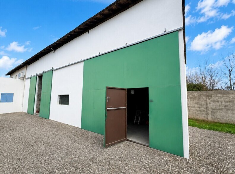 Flex dans Pertuis à louer - Photo du bâtiment - Image 2 de 4