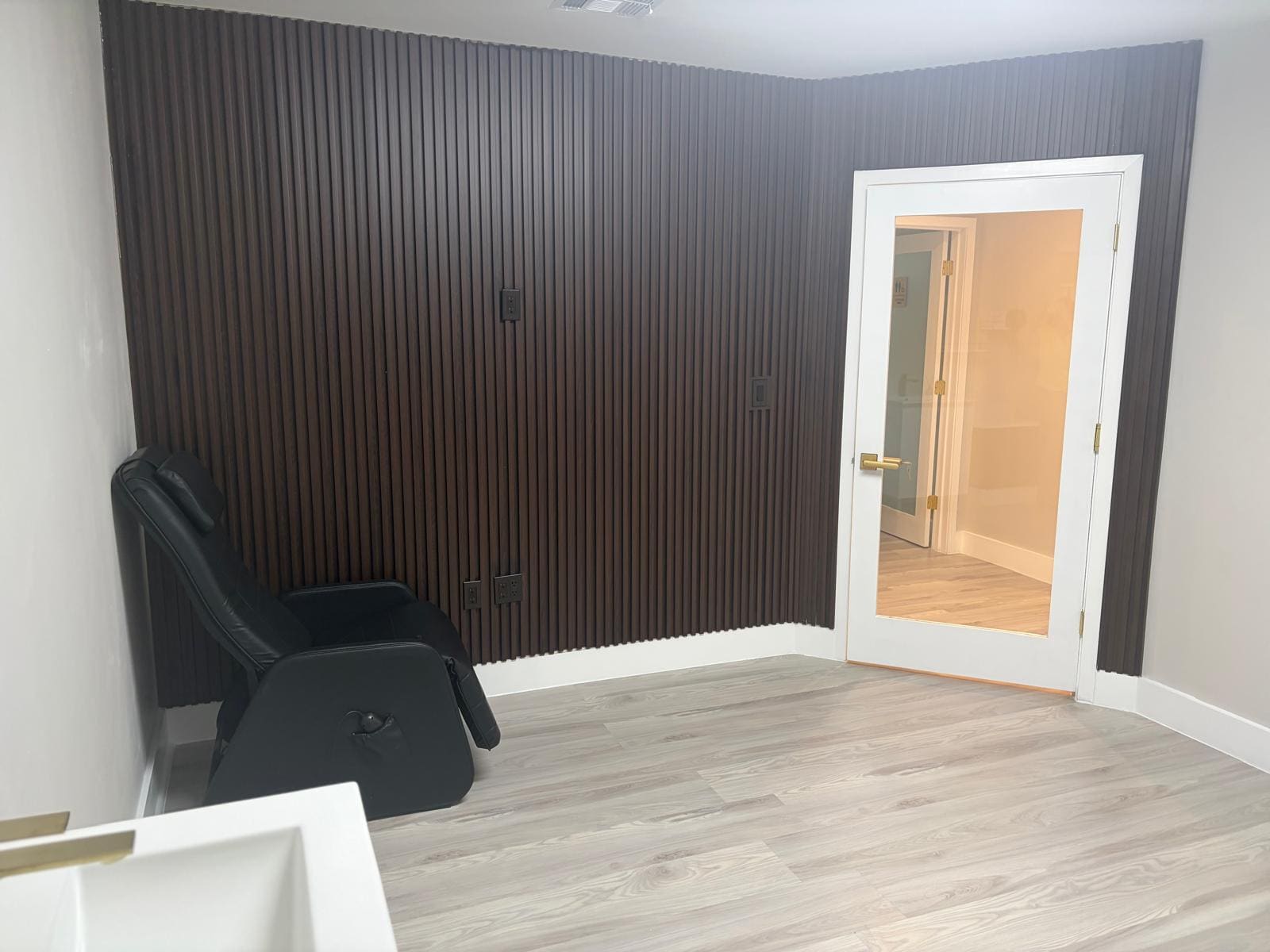 1571 NW 13th Ct, Miami, FL for lease Interior Photo- Image 1 of 1