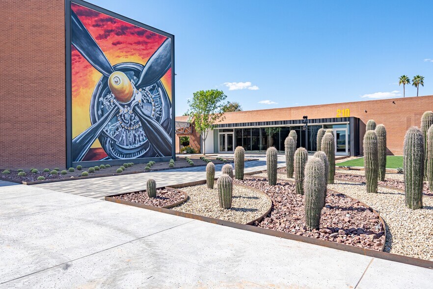 1300 S Litchfield Rd, Goodyear, AZ à louer - Photo du bâtiment - Image 1 de 19