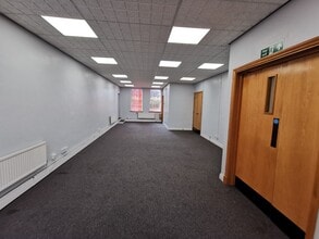 Taylors Ct, Rotherham for lease Interior Photo- Image 1 of 2