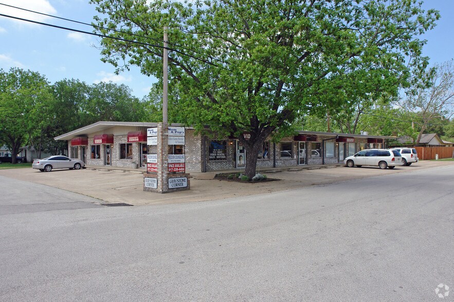 400 Avenue F, Midlothian, TX à louer - Photo du bâtiment - Image 2 de 10