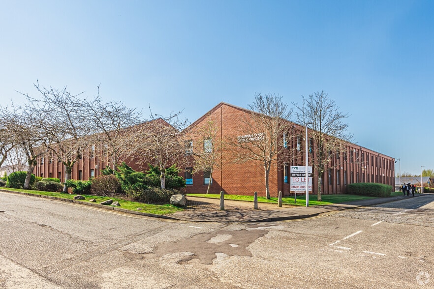 Beveridge Sq, Livingston à louer - Photo du bâtiment - Image 2 de 2