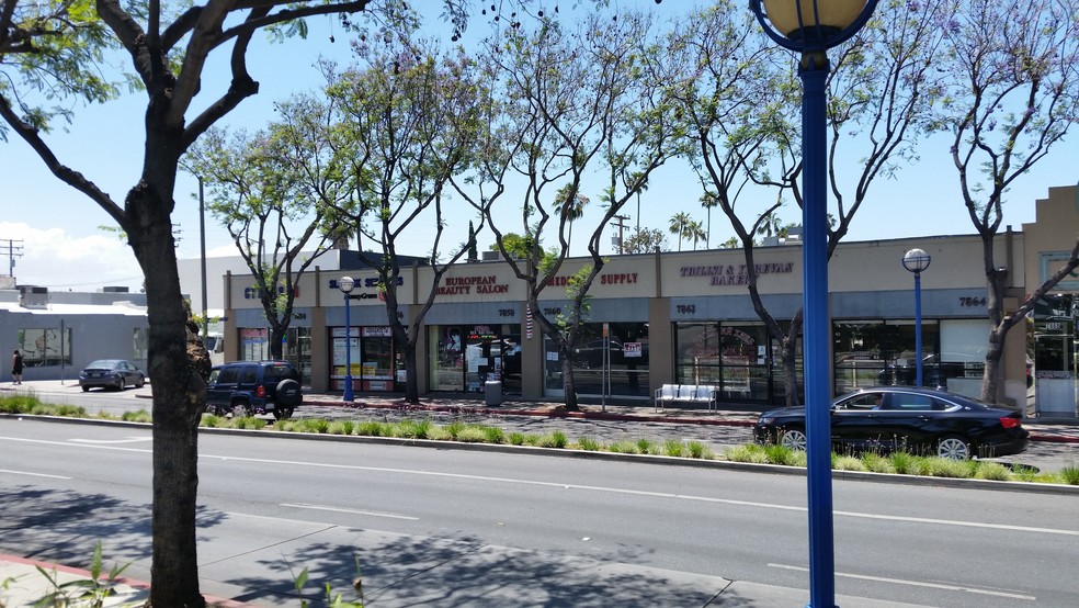 7856 Santa Monica Blvd, West Hollywood, CA for lease - Building Photo - Image 1 of 12