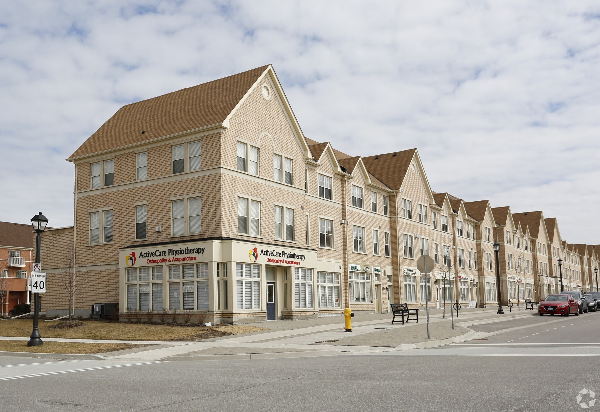 38-52 Cathedral High St, Markham, ON for lease Primary Photo- Image 1 of 6