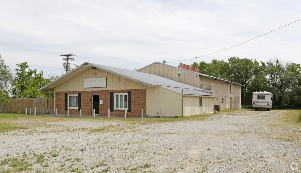 695 N 71 Hwy, Adrian, MO à vendre - Photo principale - Image 1 de 1