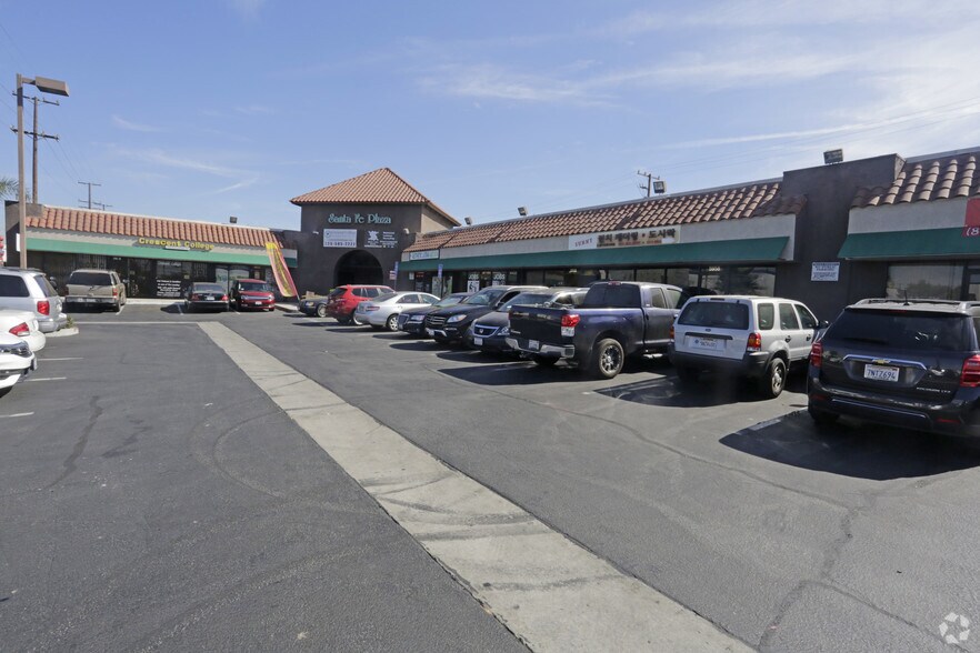 5936-5970 S Santa Fe Ave, Huntington Park, CA for lease - Building Photo - Image 2 of 5