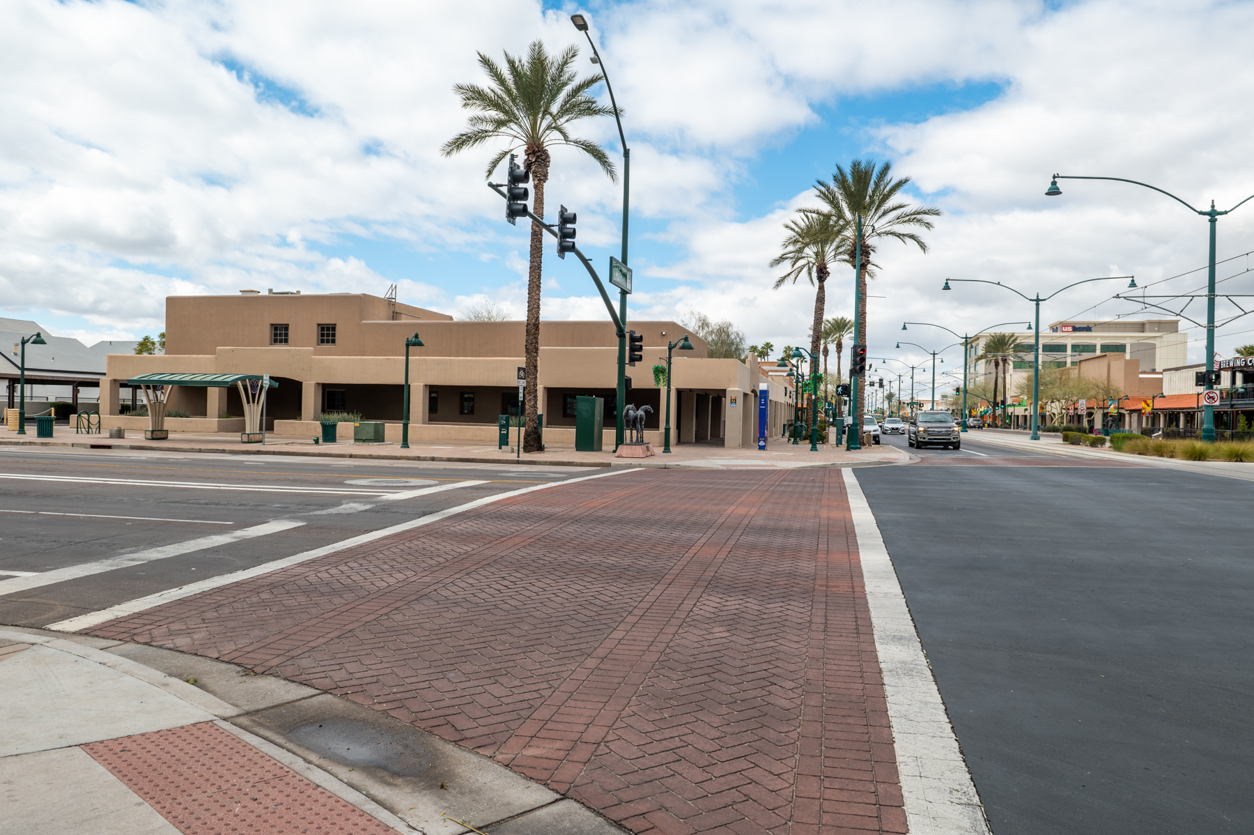 1 W Main St, Mesa, AZ à vendre Photo du bâtiment- Image 1 de 1