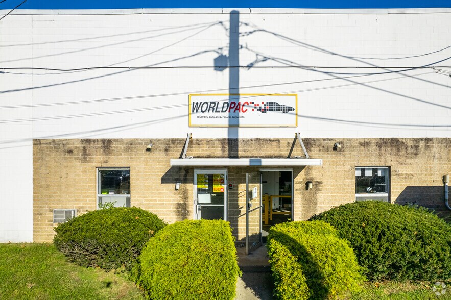 9 Portland Rd, West Conshohocken, PA à louer - Photo du bâtiment - Image 3 de 7
