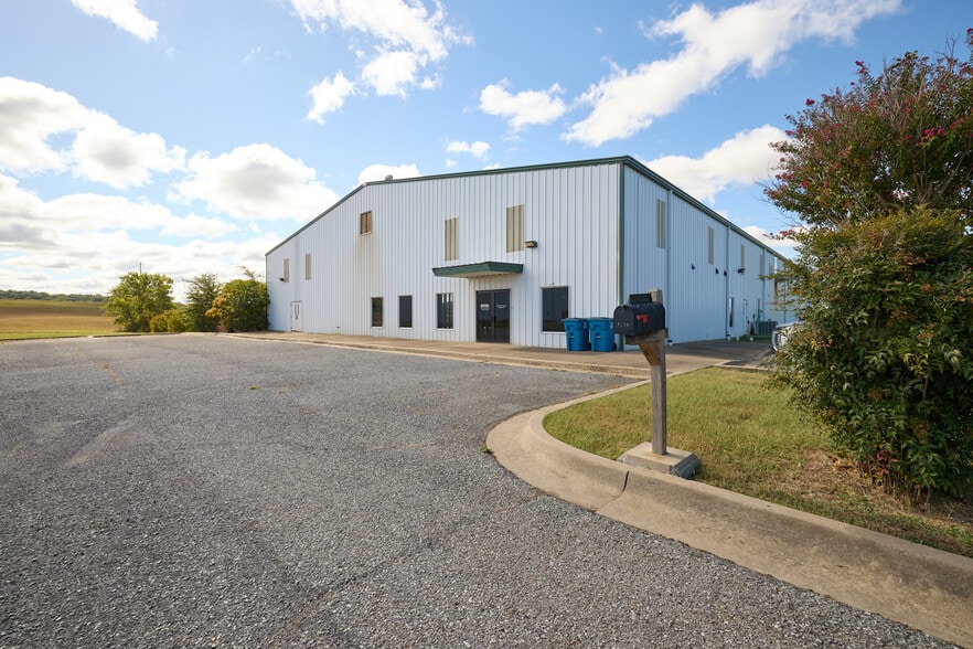 3216 NW Industrial Rd, Atoka, OK for lease - Building Photo - Image 1 of 2