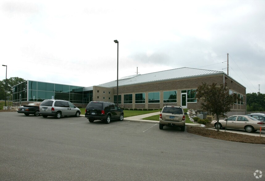 4079 Park East Ct SE, Grand Rapids, MI à louer - Photo du bâtiment - Image 3 de 23