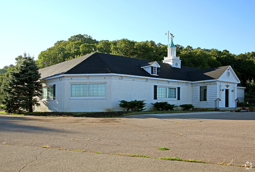 17365 Johnson Memorial Dr, Jordan, MN à vendre - Photo principale - Image 1 de 1