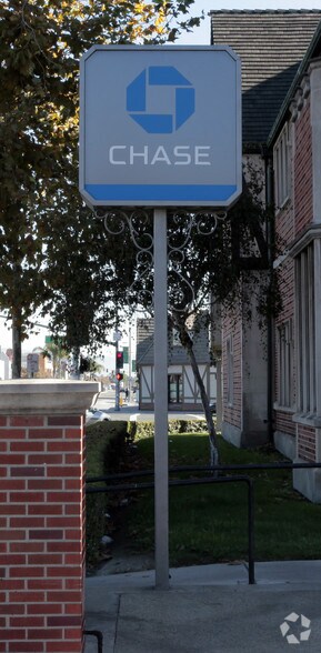 14011 Beach Blvd, Westminster, CA à vendre - Photo du bâtiment - Image 3 de 14