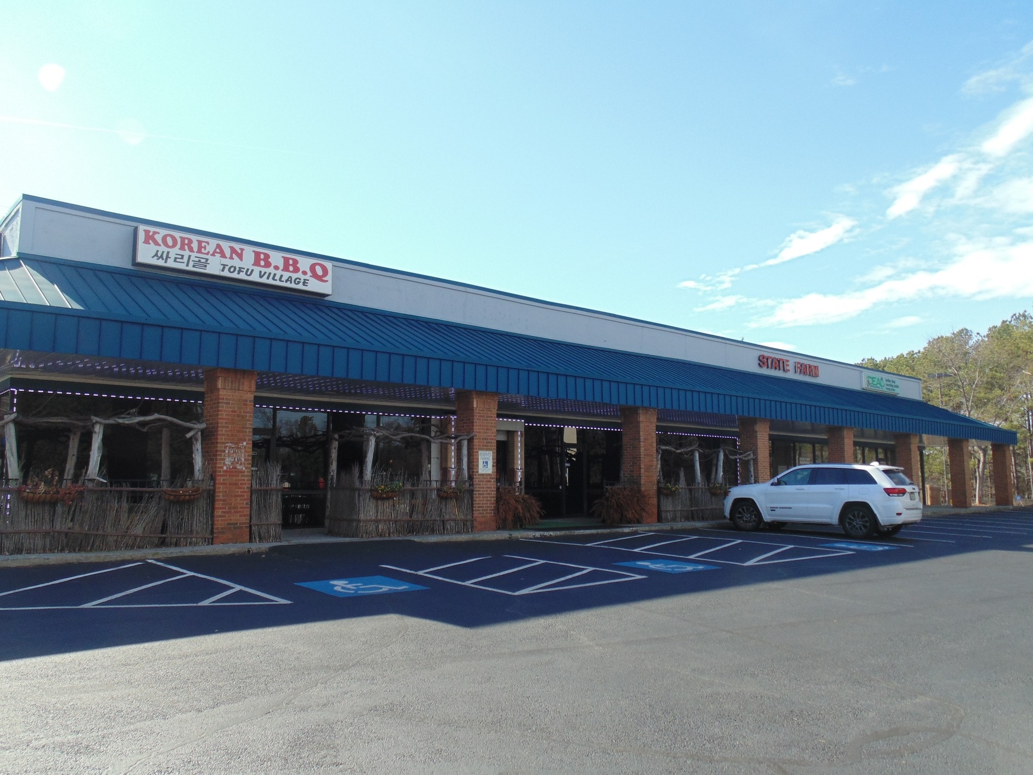 700 Sandy Plains Rd, Marietta, GA for lease Primary Photo- Image 1 of 12