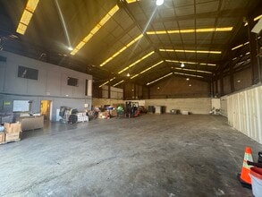 845-855 Moowaa St, Honolulu, HI for lease Interior Photo- Image 1 of 1