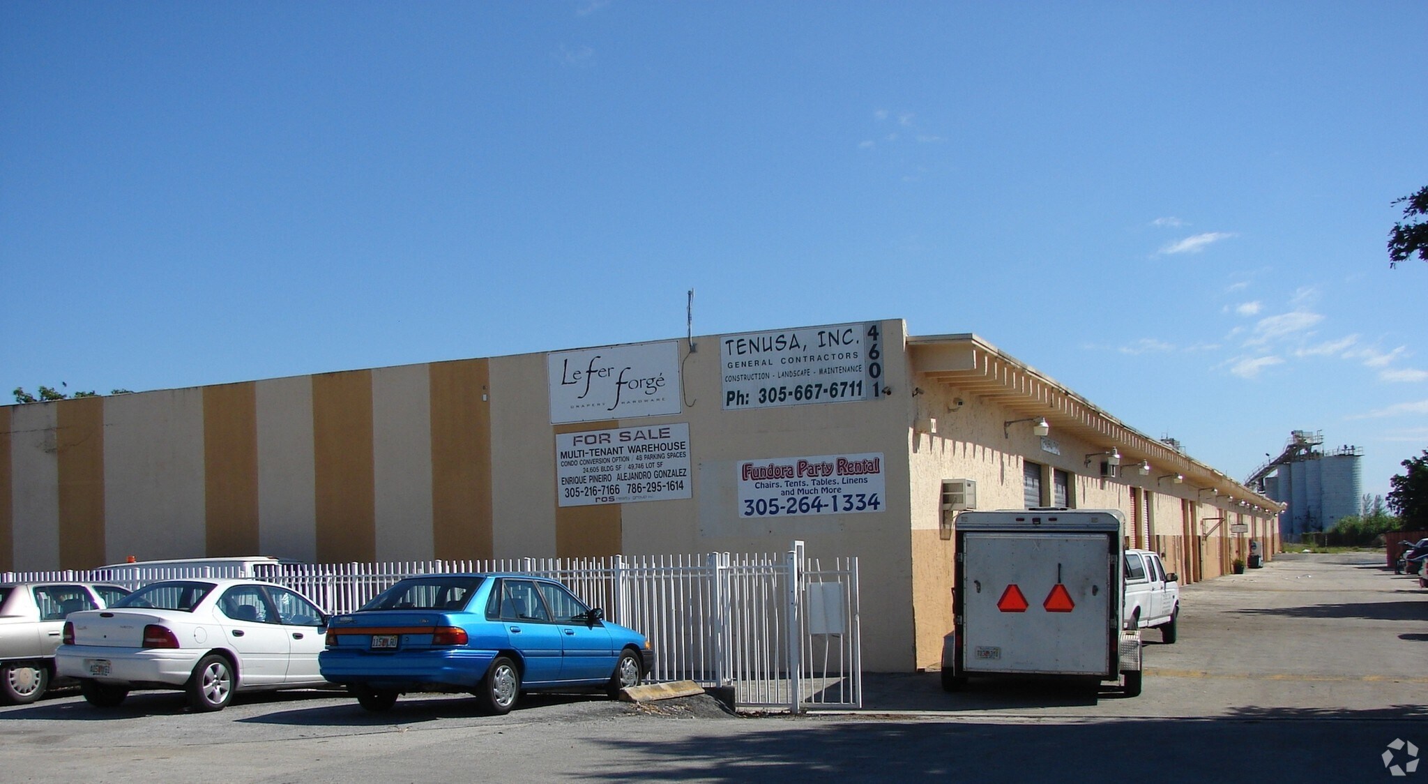 4623 SW 74th Ave, Miami, FL for lease Primary Photo- Image 1 of 5