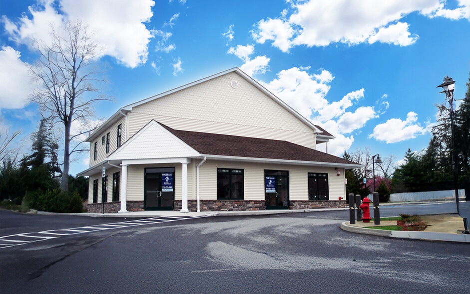 1922 E Main St, Mohegan Lake, NY for lease - Primary Photo - Image 1 of 6