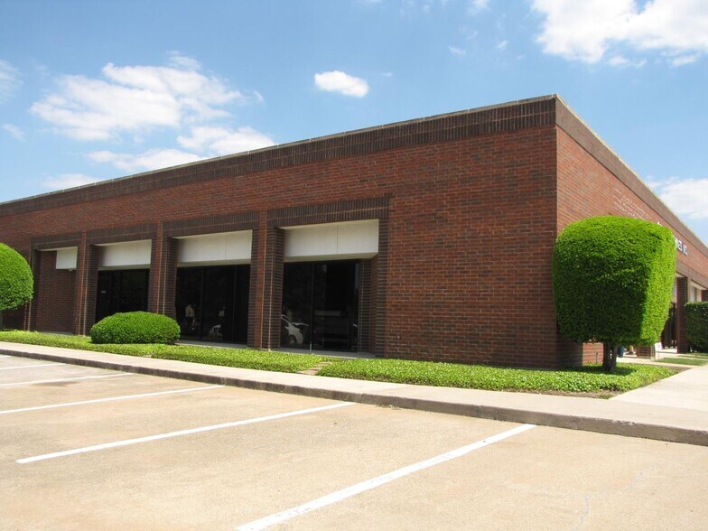 15900-15960 Midway Rd, Addison, TX à louer - Photo principale - Image 1 de 2