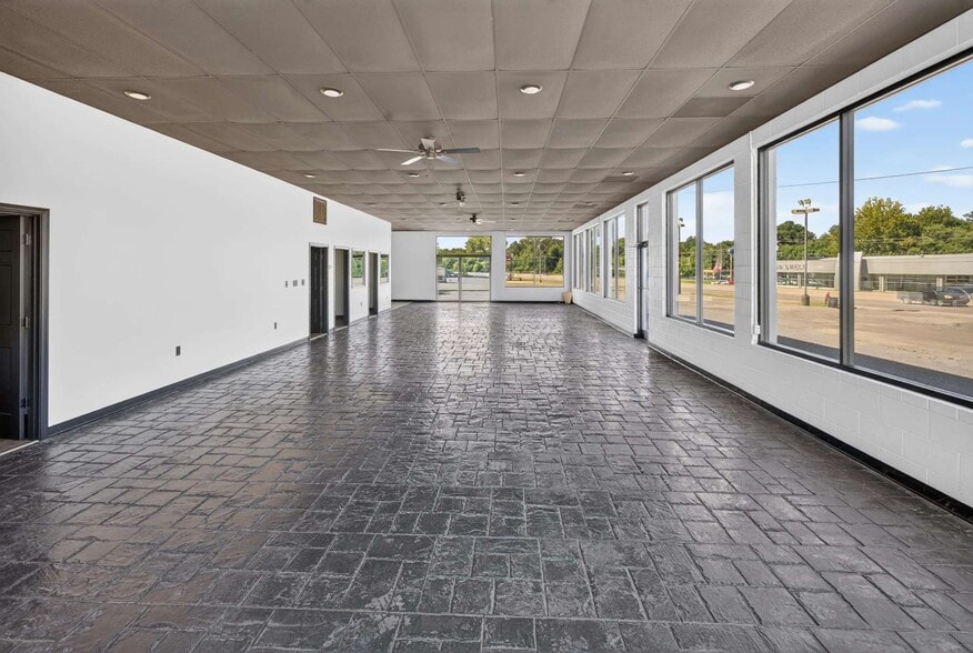 620 Missouri 25, Dexter, MO for lease - Interior Photo - Image 3 of 9