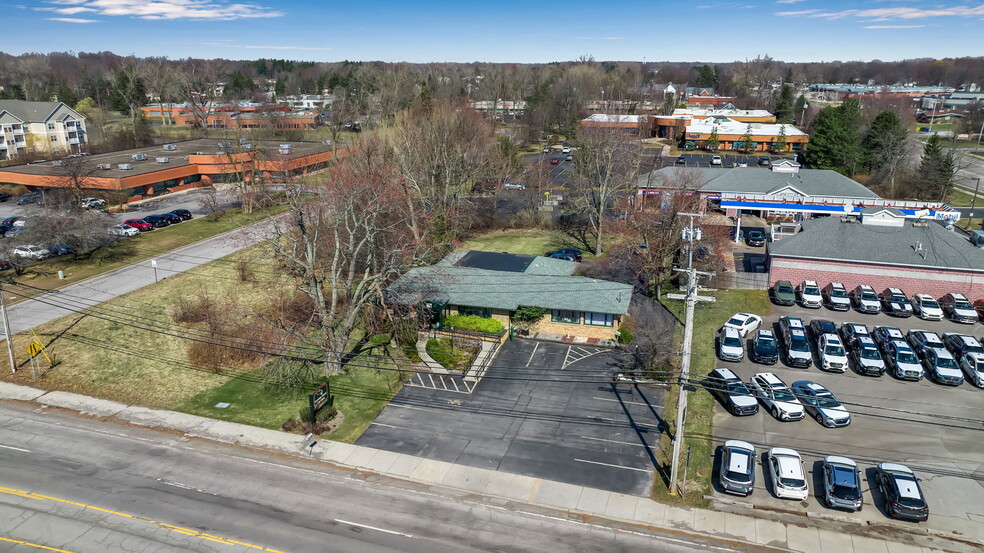 2323 N Forest Rd, Getzville, NY à vendre - Photo du bâtiment - Image 2 de 4