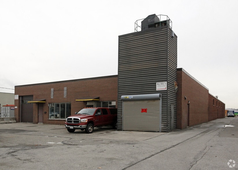 120 Oakdale Rd, Toronto, ON à vendre - Photo du bâtiment - Image 2 de 2