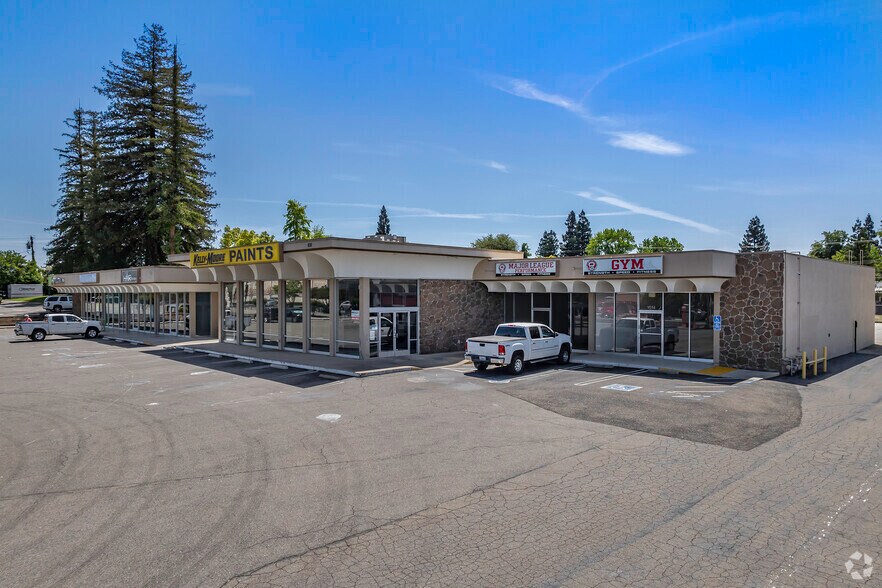 1018 Douglas Blvd, Roseville, CA à louer - Photo du bâtiment - Image 2 de 10