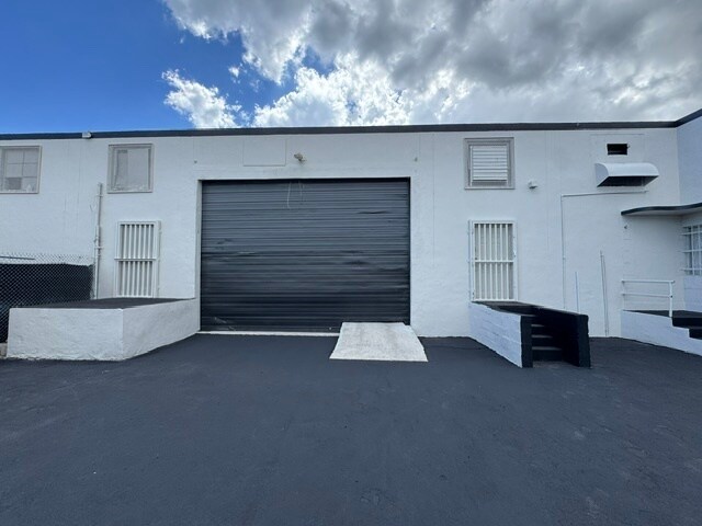 286-288 NE 67th St, Miami, FL à louer - Photo du bâtiment - Image 3 de 7