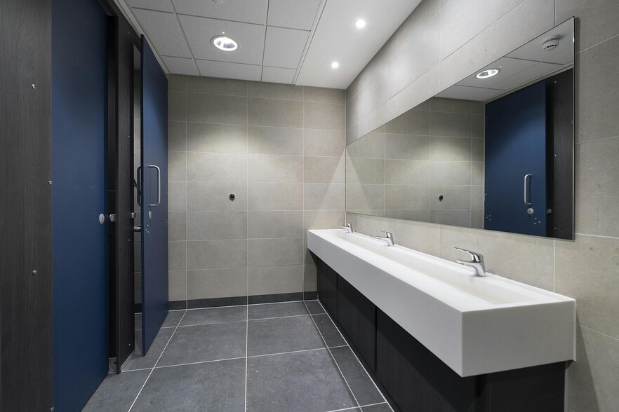 Aveling Way, Worksop for lease - Building Photo - Image 3 of 5