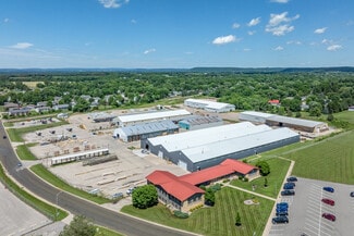 Plus de détails pour 405 Walter Rd, Mazomanie, WI - Industriel à vendre