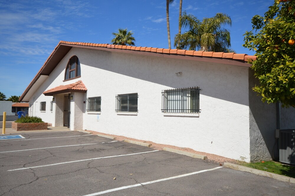 761 E University Dr, Mesa, AZ à louer Photo du bâtiment- Image 1 de 27