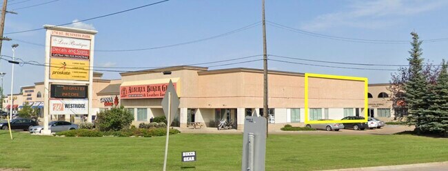 Plus de détails pour 16956 111th Ave NW, Edmonton, AB - Commerce de détail à vendre