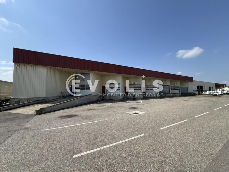 Flex in Corbas for lease - Building Photo - Image 2 of 21