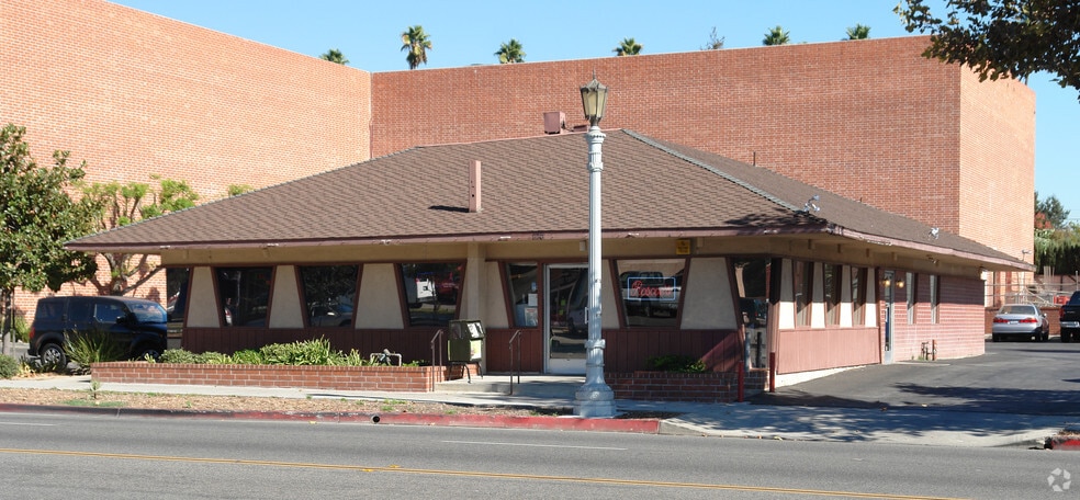 830 N Lake Ave, Pasadena, CA for sale - Building Photo - Image 3 of 4