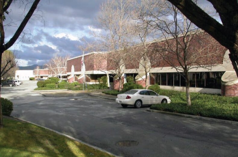 205 Apollo Way, Hollister, CA for lease - Building Photo - Image 3 of 7