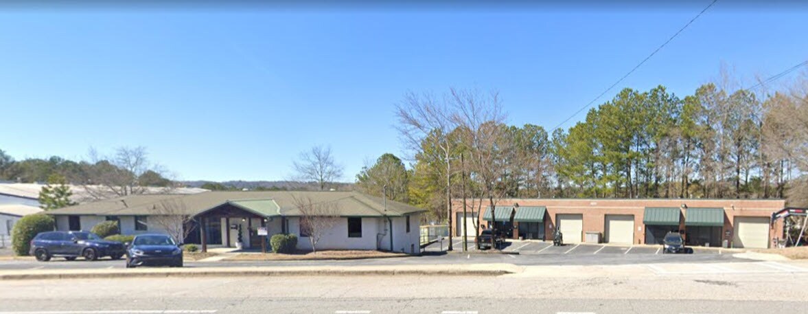 5330 Oakdale Rd, Smyrna, GA à vendre Photo du bâtiment- Image 1 de 1