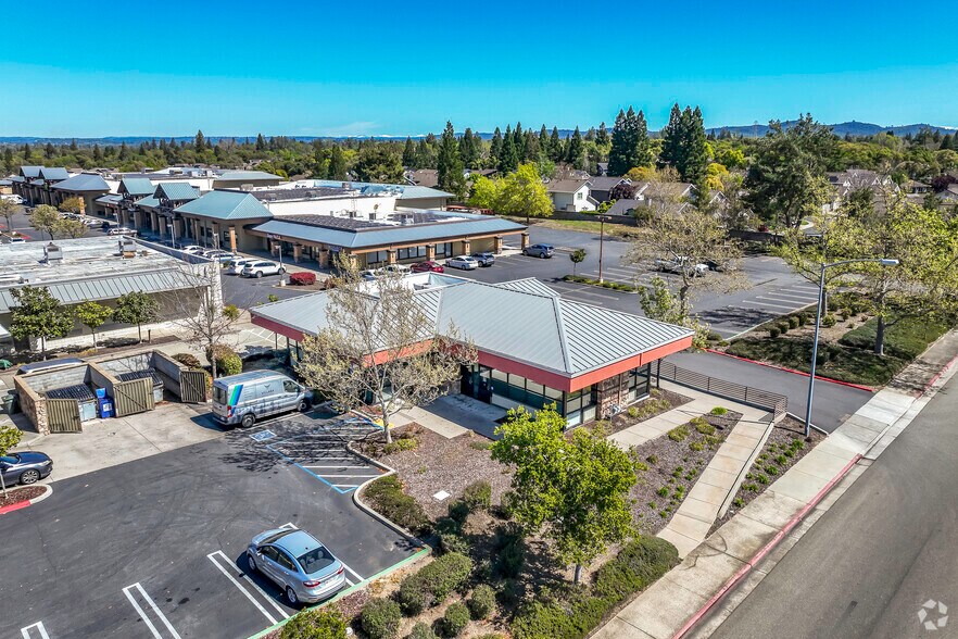 8731-8799 Auburn Folsom Rd, Granite Bay, CA à louer - Aérien - Image 2 de 5
