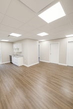 25 Charlton Ave E, Hamilton, ON for lease Interior Photo- Image 1 of 9
